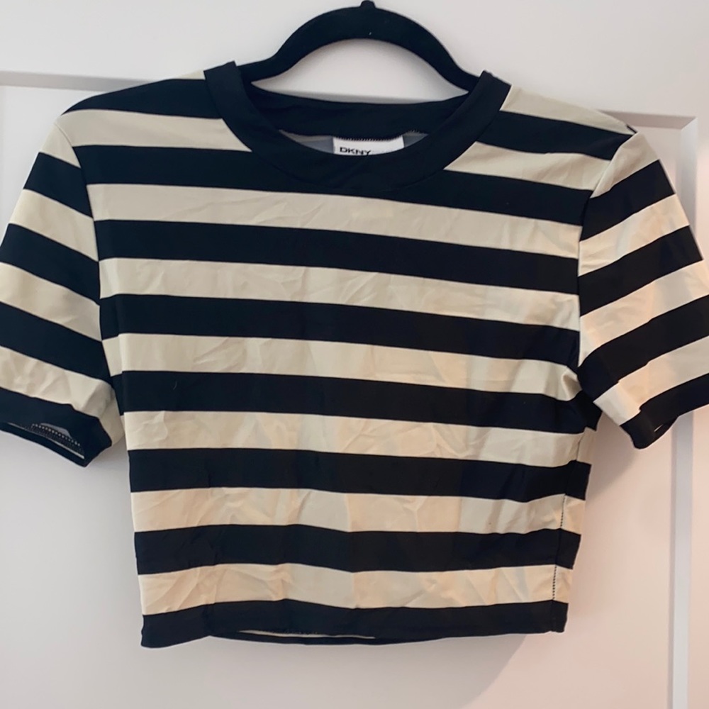 DKNY Swim cropped rash guard size Medium